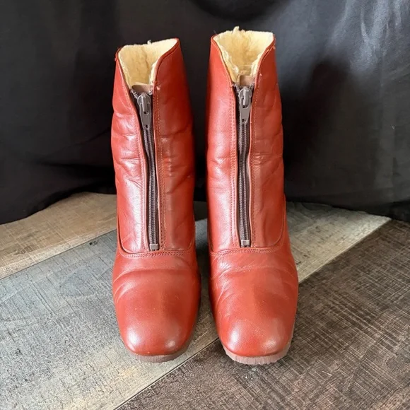 Vintage Warm N Smart Leather Shearling Block Heel Boots 6.5 - Picture 2 of 9
